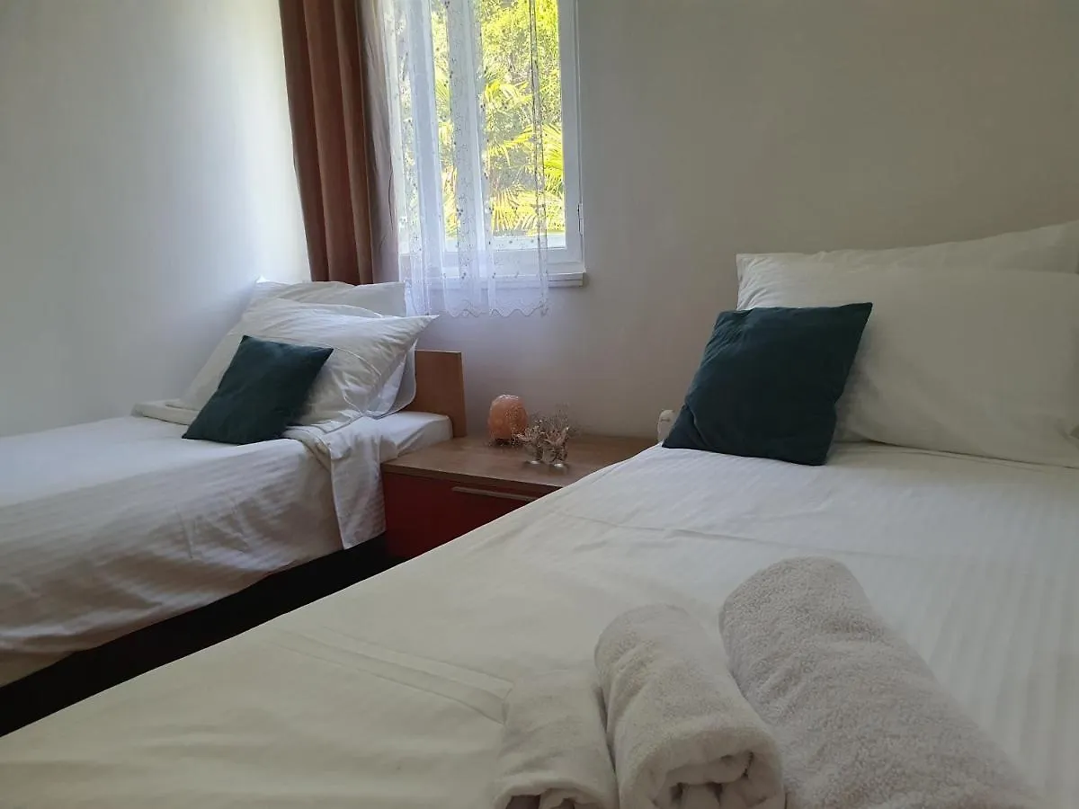 Lola Bivio Apartment Rijeka 0*,  Croatia